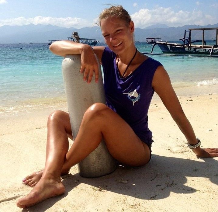 Manon Bares All for Gili’s Sharks