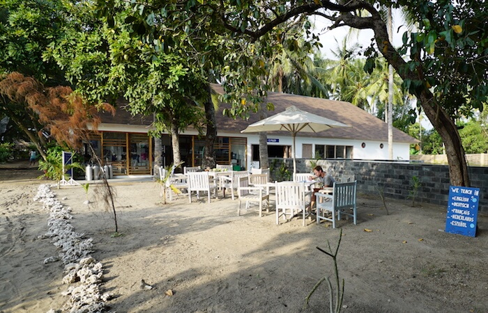 beachside-classroom